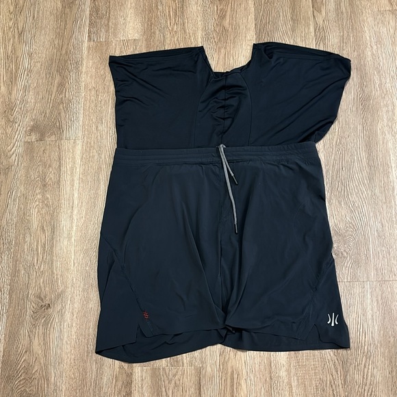 RHONE Men’s  shorts. Size L. - Picture 7 of 10